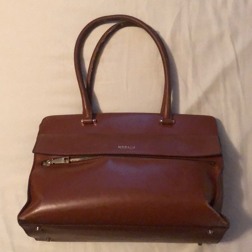 Modalu of England purse. Classic elegant shape.
